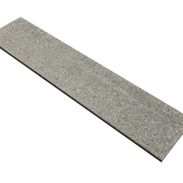 Stopień Granitowy Angola Black Płomieniowany 150 x 33 x 2 cm